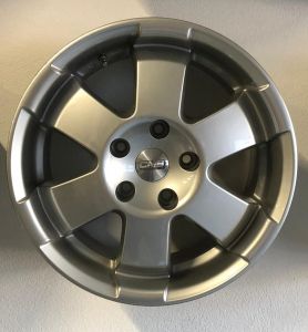Janta Aliaj CMS 325 Argintie 8X18 5X130 ET50 VW Touareg